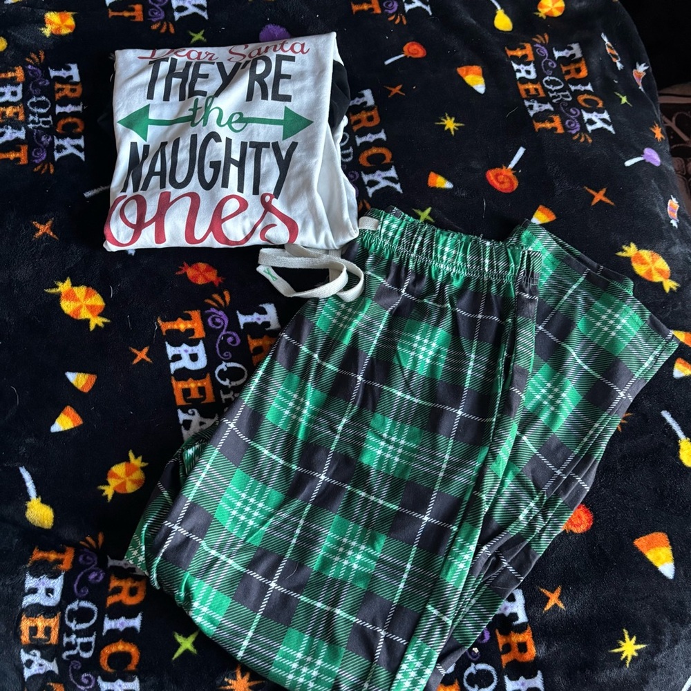 🎃3 for $10🎃 Christmas Pajama Set Holiday PJs Santa Naughty Ones Top and Pants